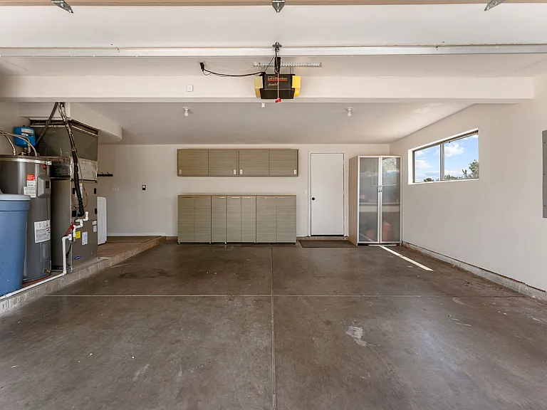 1411 W Sandhill Cir — Photo 44