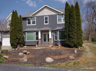 196 Kingfisher Ln, Mills River, NC 28759