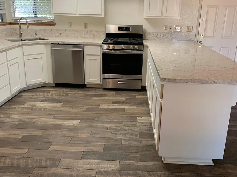 617 S Gold Canyon St — Photo 1