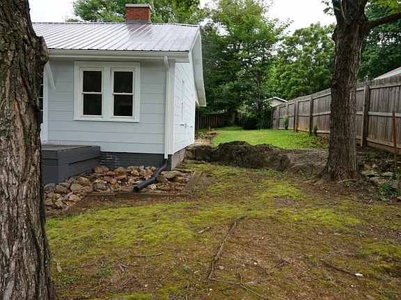 5th image of 2716 Fort Henry Dr