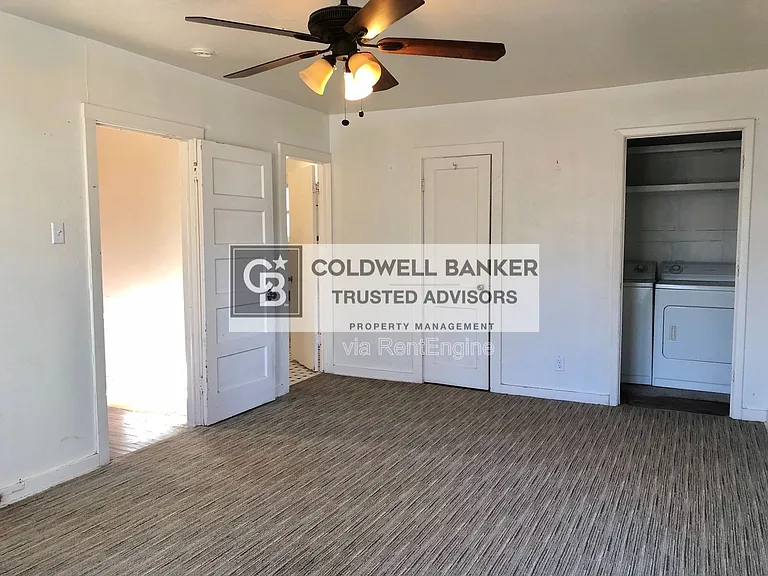 2612 27th St — Photo 5