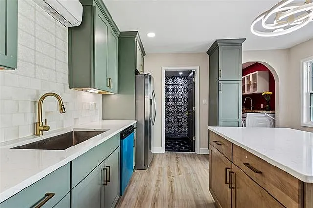 1324 Cambronne St #101 — Photo 7