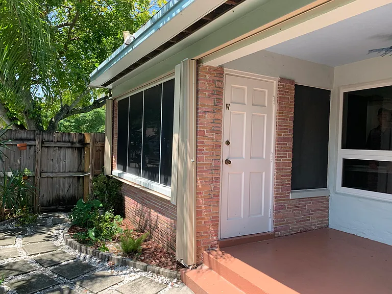 1500 NW 5th Ave #W — Photo 3
