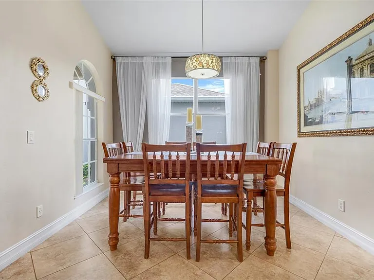 216 Montara Dr — Photo 5