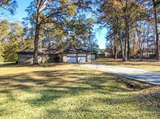 214 Mills Dr, Livingston, TX 77351