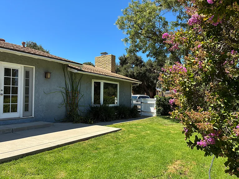 Los Encinos Rd — Photo 1