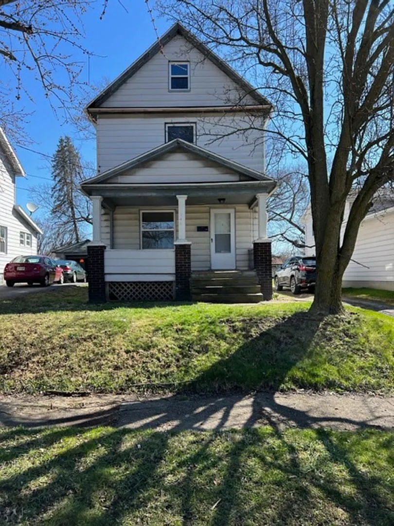 141 Courtland Ave photo 1