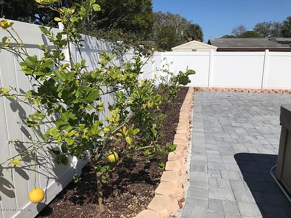 5th image of 8143 Veracruz Dr