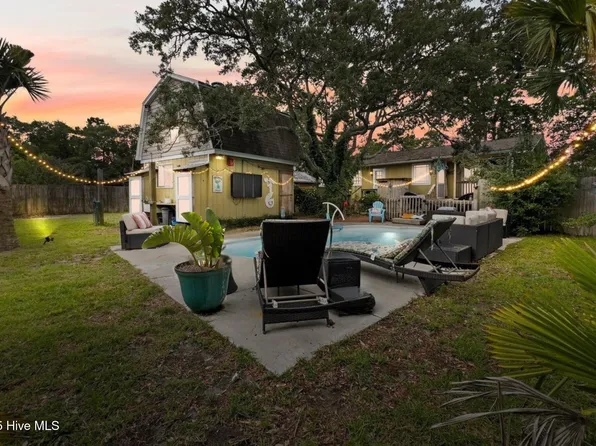 302 Mcglamery Street, Oak Island, NC 28465