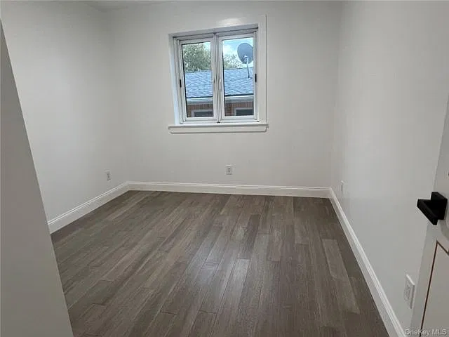 3 bed, 2.0 bath, 1200 sqft, $3,500 — Photo 4