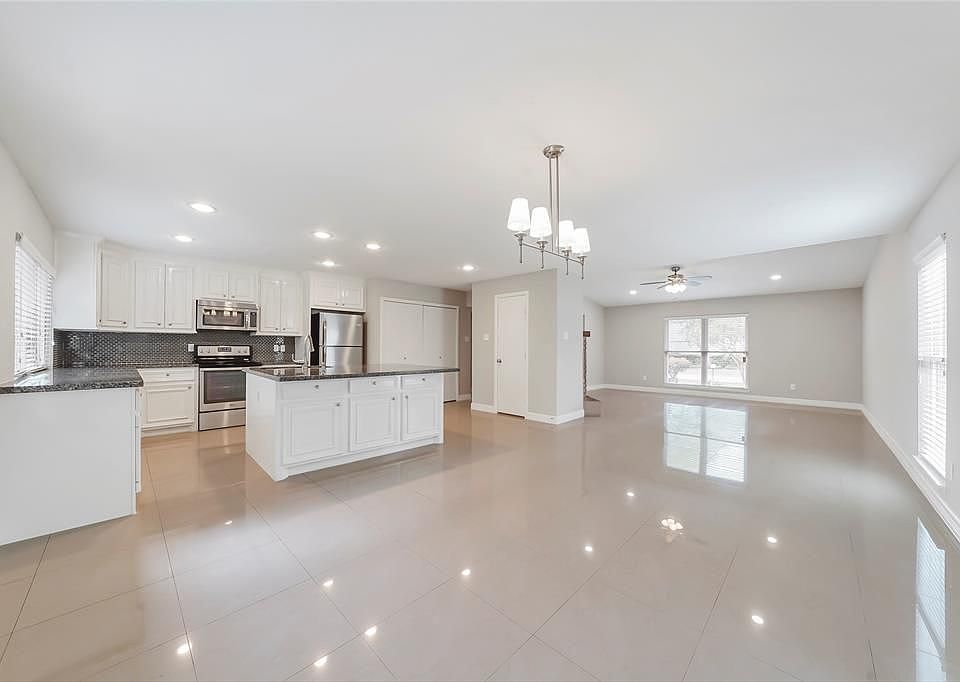 1st image of 6630 Tara Dr