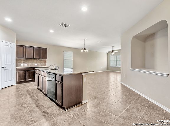 4th image of 11515 Plover Pl