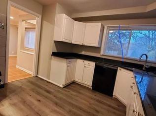 23851 Scotia Rd, Oak Park, MI 48237