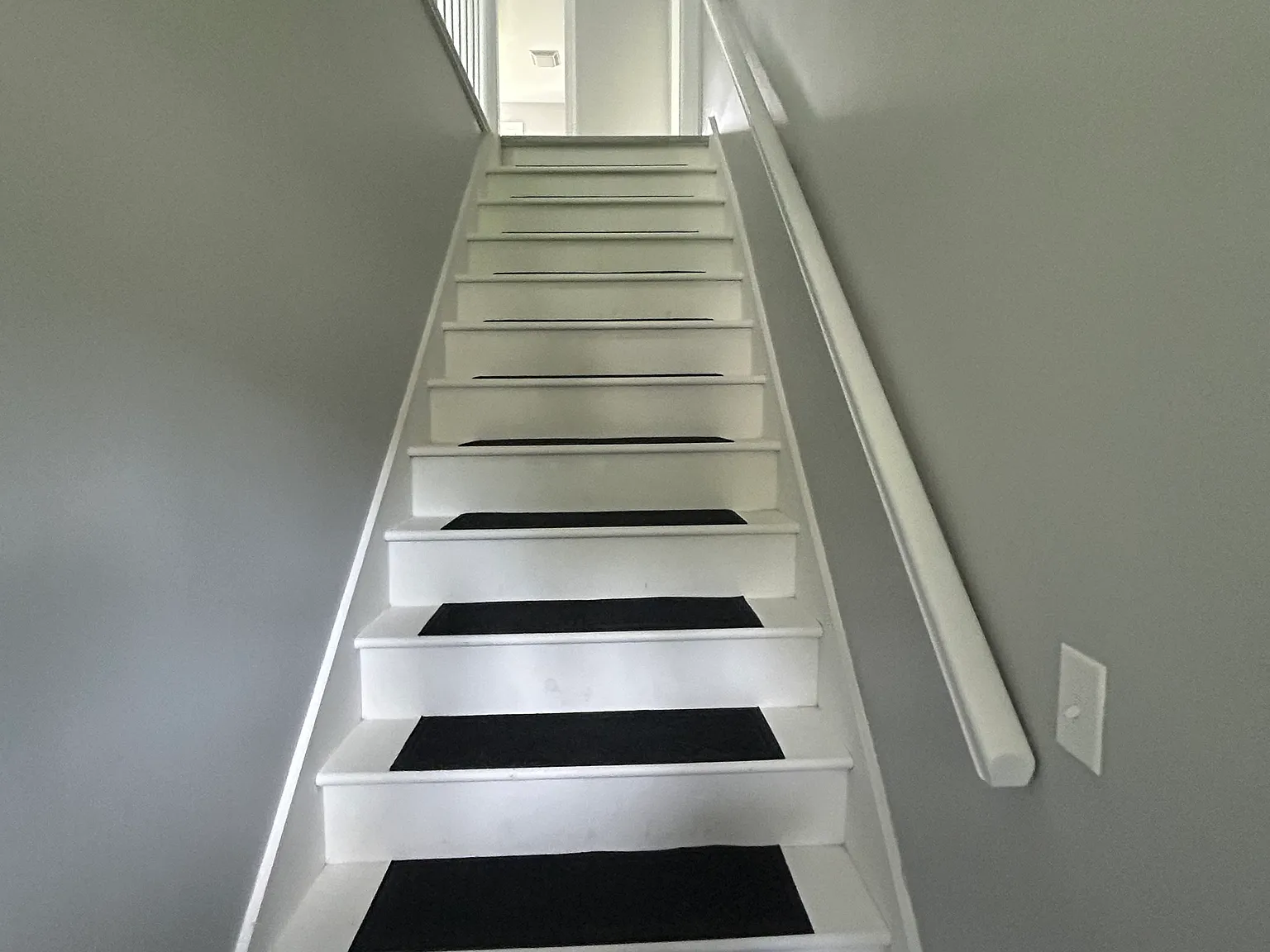 2 bed, 1000 sqft, $1,500 — Photo 2