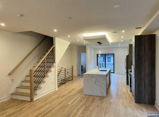 1514 11th St, Fort Lee, NJ 07024