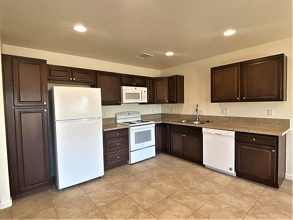 6130_N_Buckboard_2_Kitchen_06252021