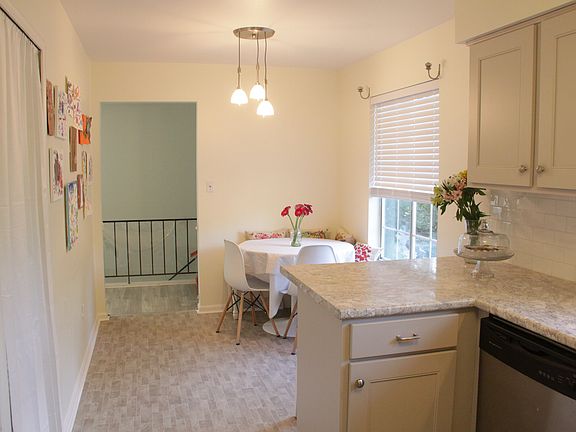 5th image of 8689 Fox Rest Dr #44
