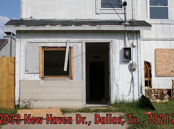 2033 New Haven Dr. - Rear View
