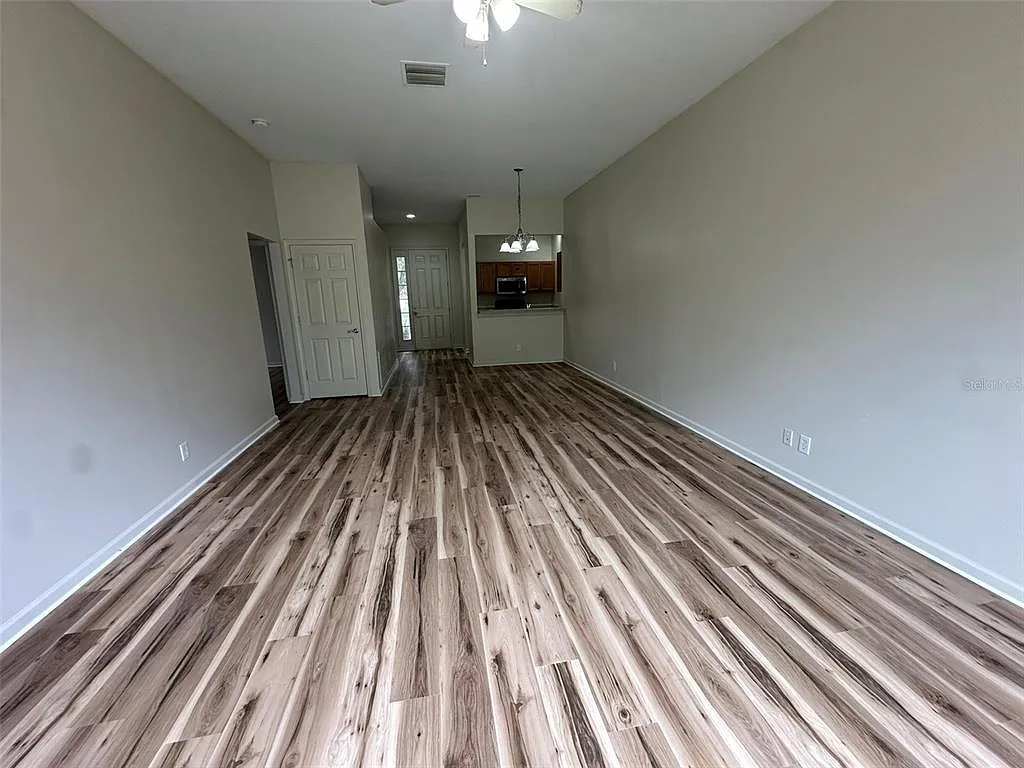 4 bed, 2.0 bath, 1604 sqft, $1,950 — Photo 4