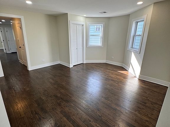 2nd image of 9419 S Saint Lawrence Ave #3
