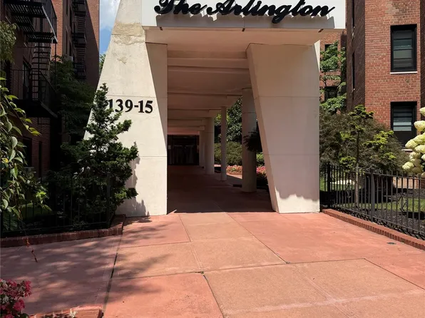 139-15 83rd Avenue #527, Briarwood, NY 11435