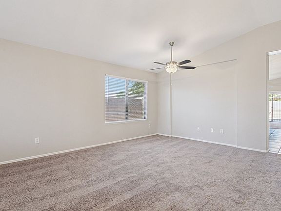 4th image of 1556 N Rockwell Ct