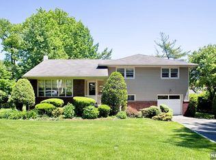 188 Spring Valley Rd, Oradell, NJ 07649