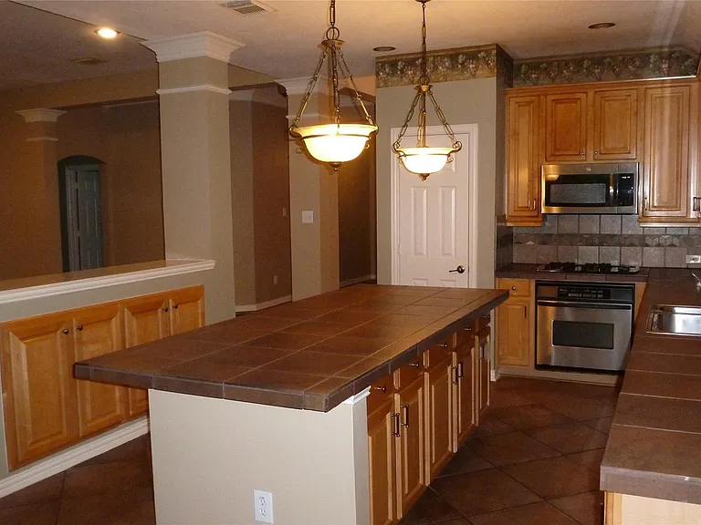 4823 Cypress Spring Dr — Photo 12