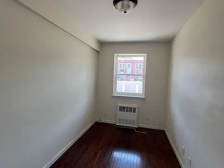 1354 E 87th St #1 — Photo 12