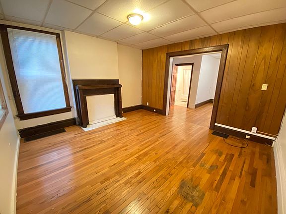 3rd image of 105 Chittenden Ave APT A