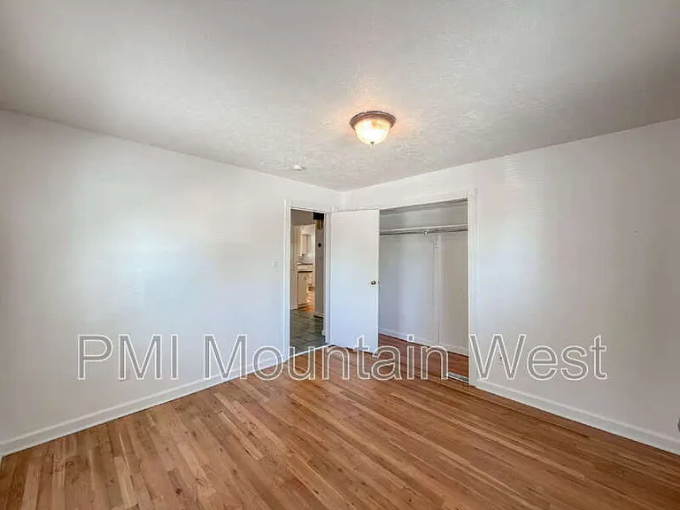 872 N Main St #A — Photo 10