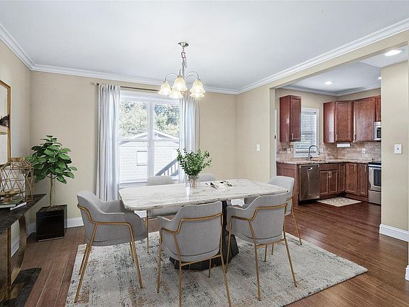 3rd image of 4125 Burgen Ave