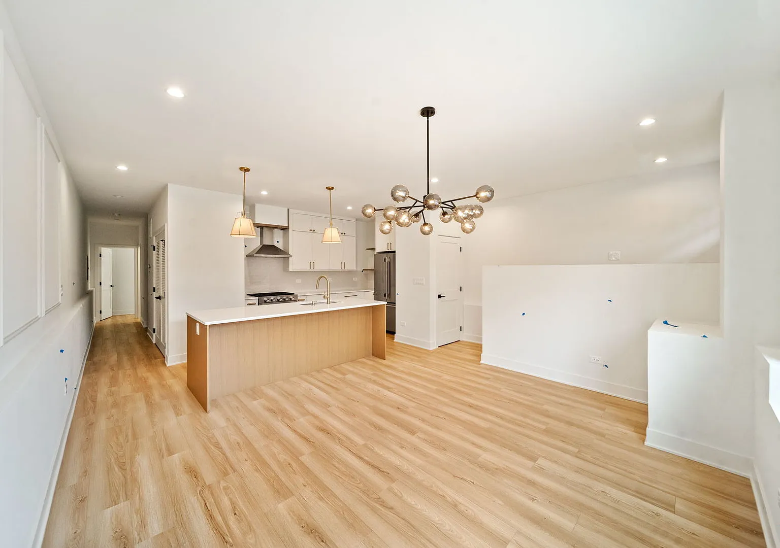 1355 W 16th St — Photo 3