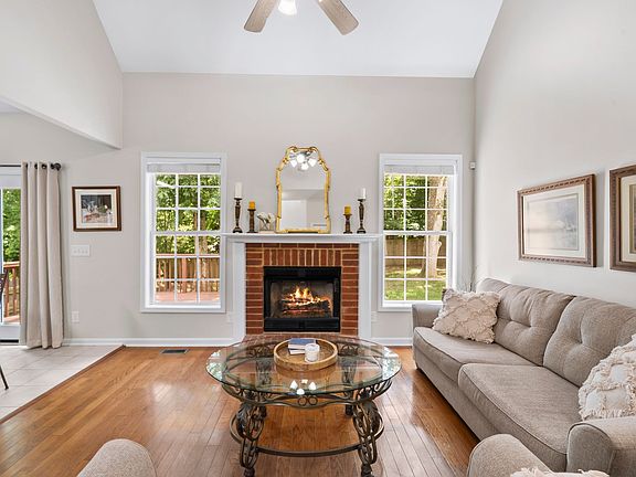 5th image of 1272 Baker Creek Dr