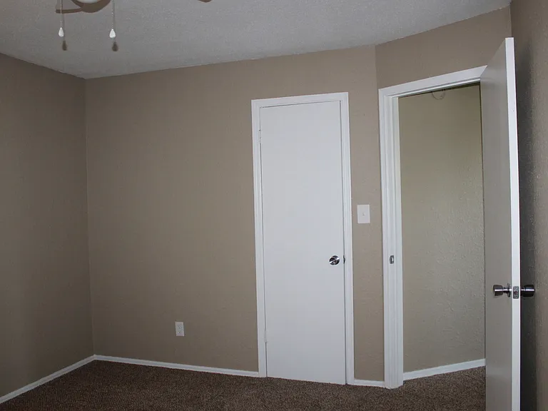 764 E Rose Dr — Photo 12