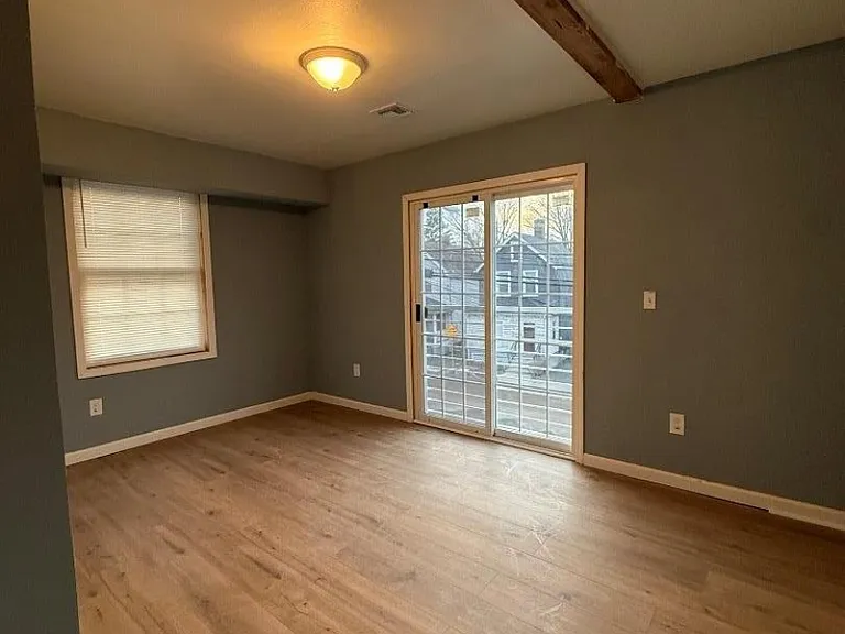 56 Cummings St — Photo 7