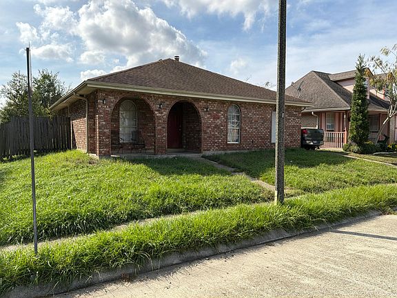 3rd image of 5700 Louis Prima Dr E