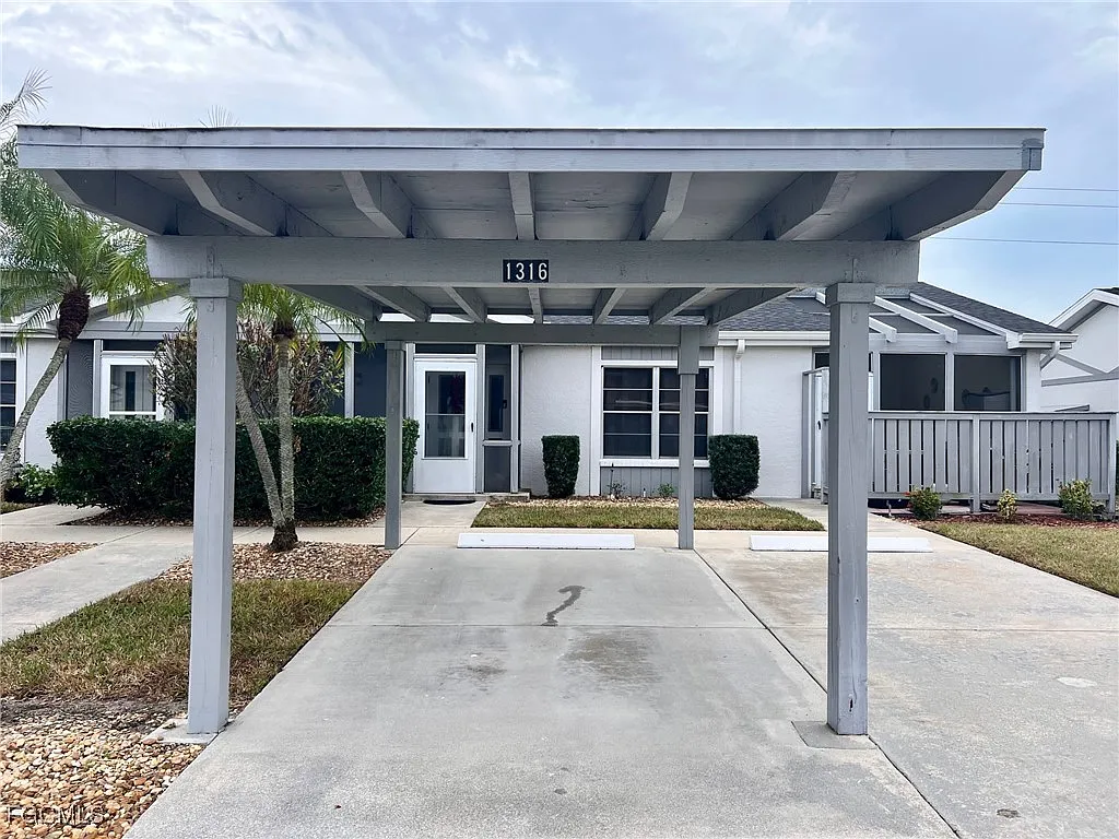 Building Photo - 1316 Sandtrap Dr