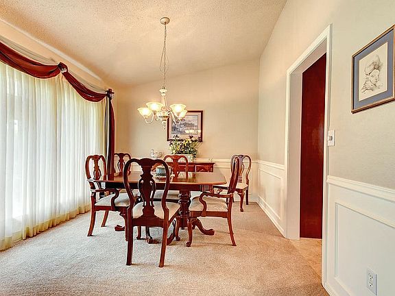 Formal dining room