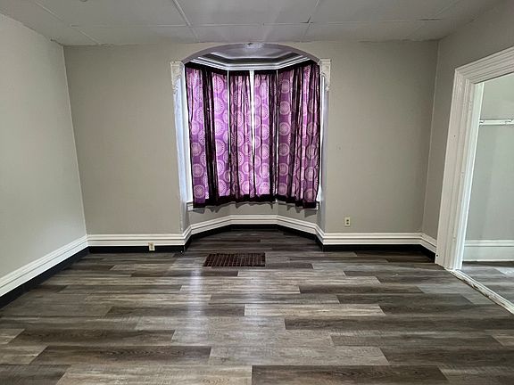 2nd image of 608 Otter Ave #1
