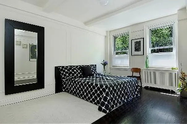 Sold by Corcoran | media 14