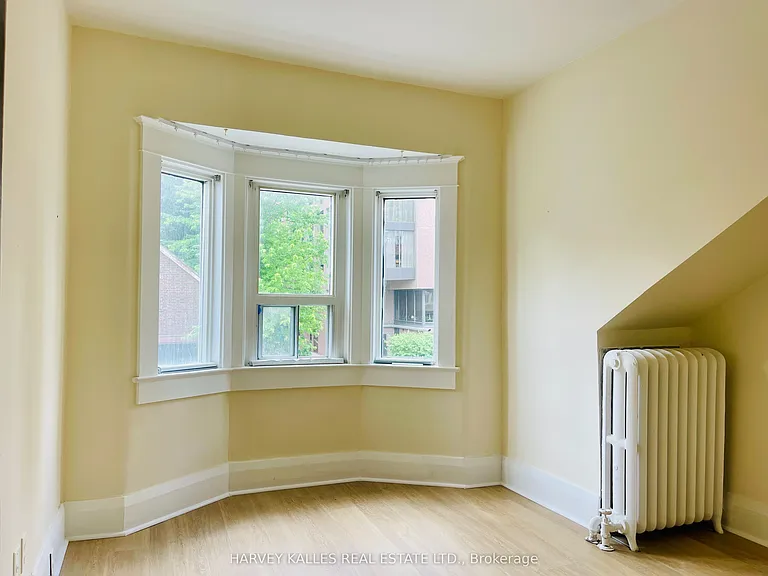 218 Heath St W #2 — Photo 9
