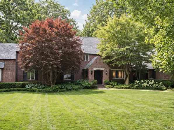 118 Highland Road, Glen Cove, NY 11542