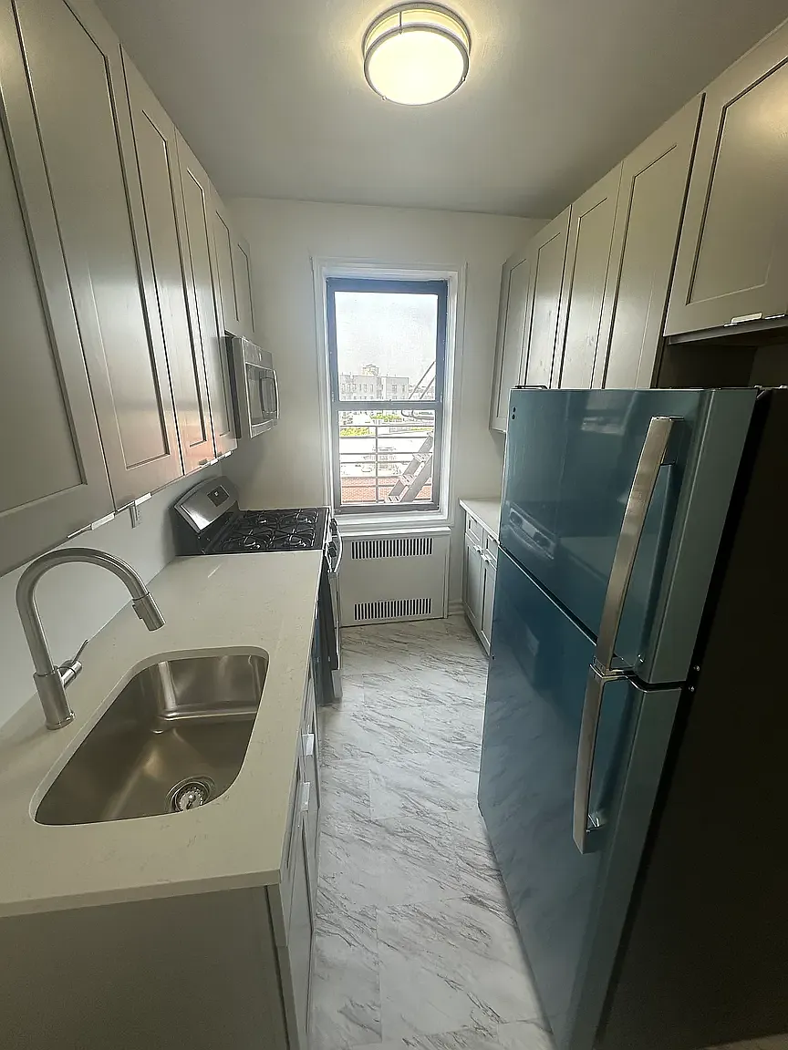 40-05 Ithaca Street — Photo 2