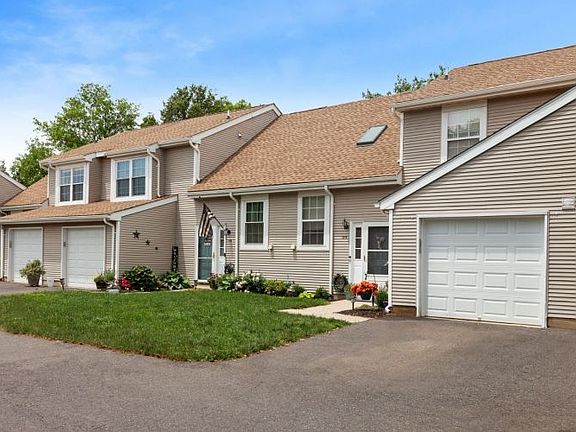 2nd image of 179 Picadilly Pl