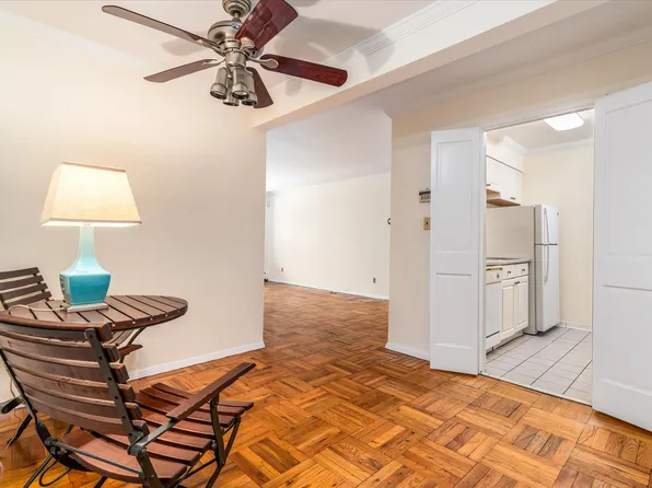 151-05 Cross Island Parkway image 5 of 18