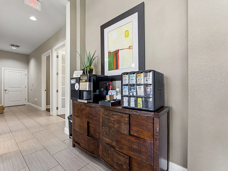 Point Royale Apartments — Photo 36