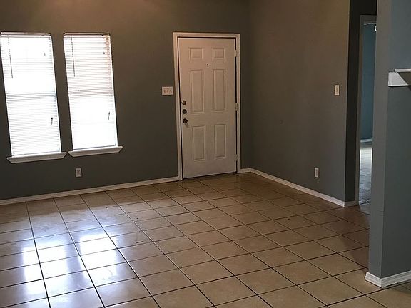 2nd image of 7627 Windsor Oaks
