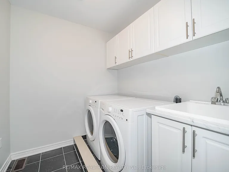 77 Betony Dr — Photo 27