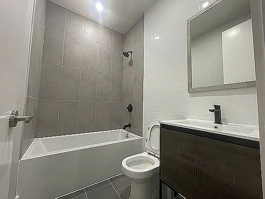 2nd image of 725 Prospect Ave #1B